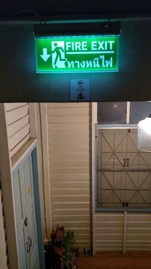 We Hostel Bangkok Luaran gambar